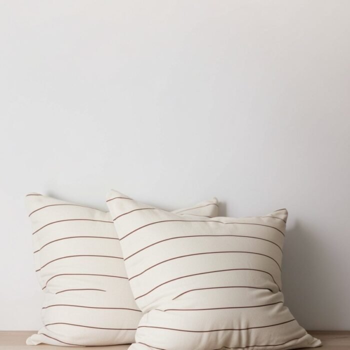 Zestaw 2 lnianych poszewek na poduszki Euro – paski cedrowe